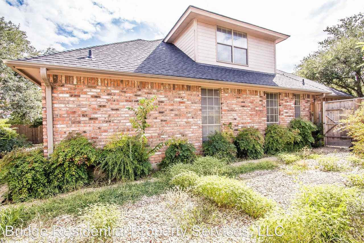 3600 Ernest Ct - Photo 3 of 42