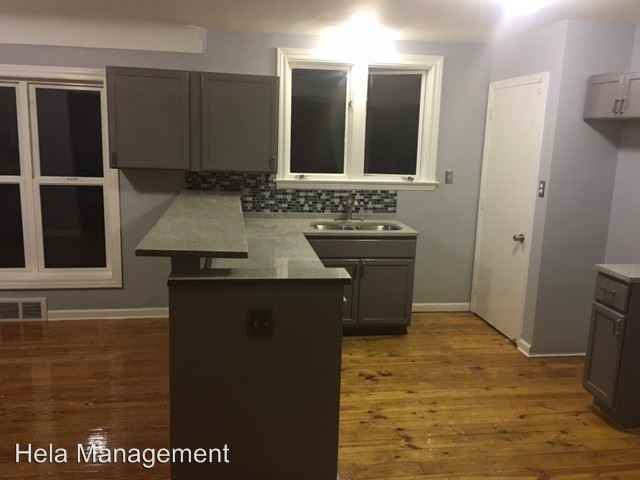 19748 Lexington St - Photo 3 of 8