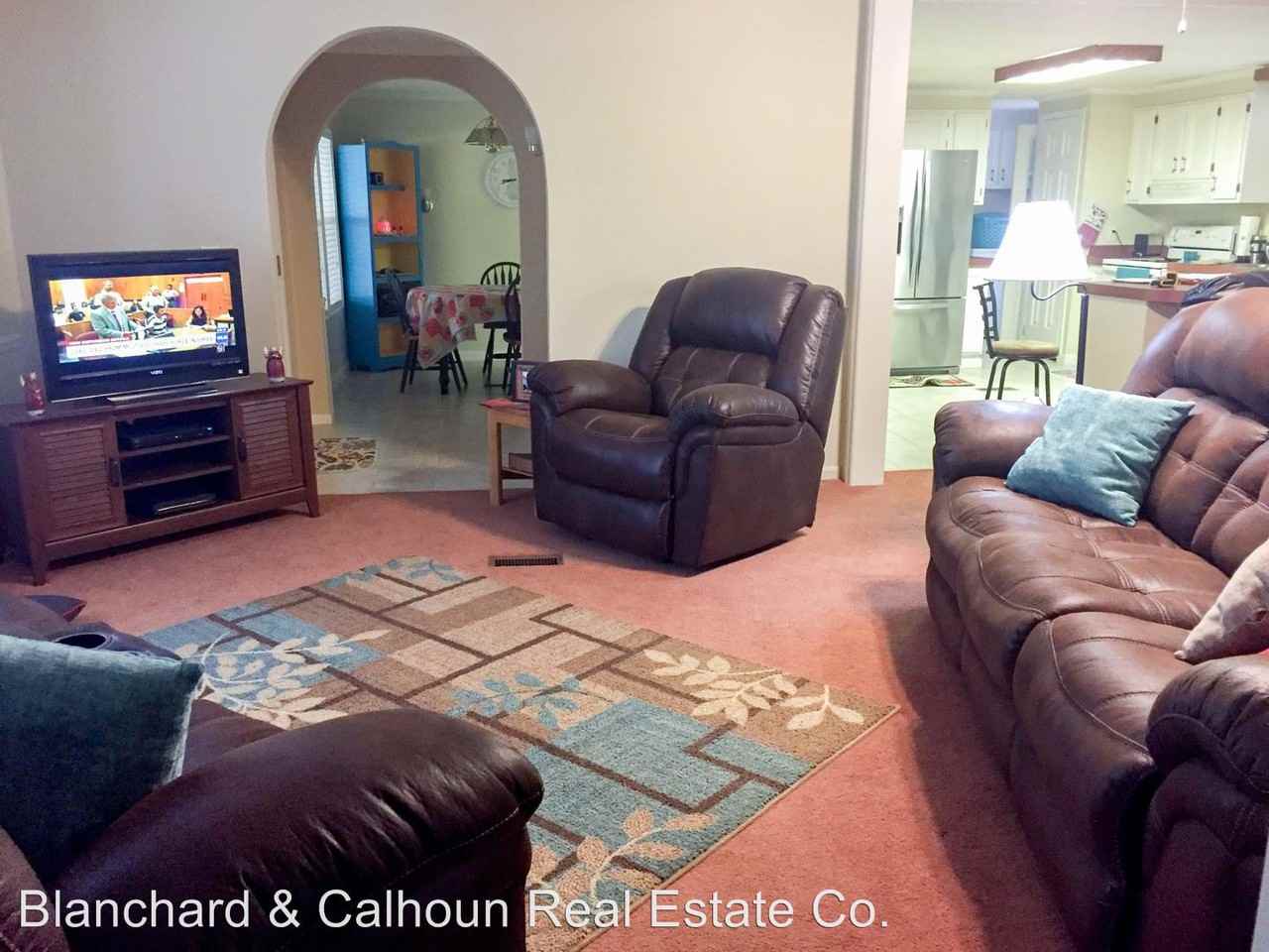 671 Walnut St - Photo 2 of 10