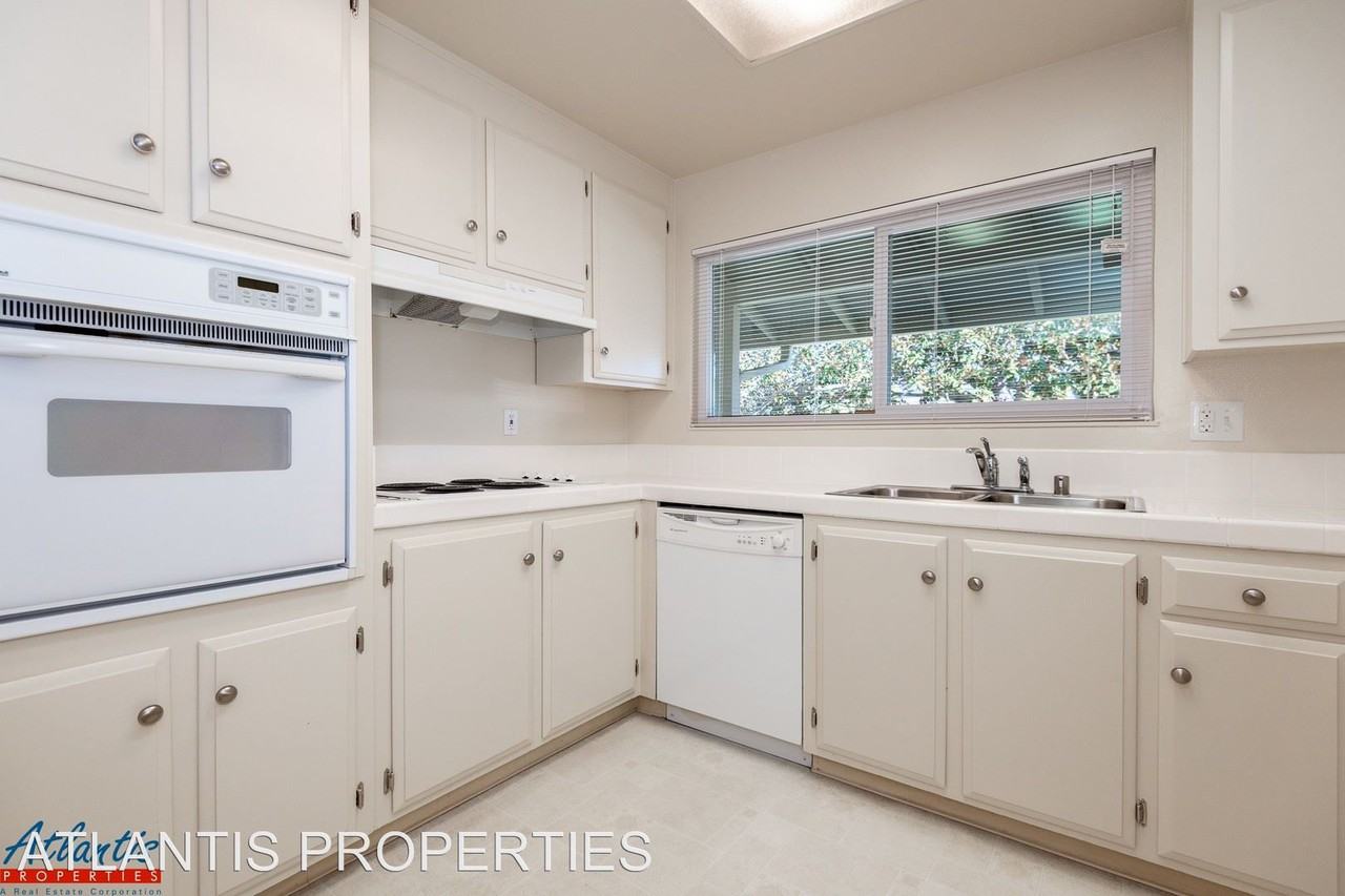 3321 Kettmann Rd - Photo 3 of 13