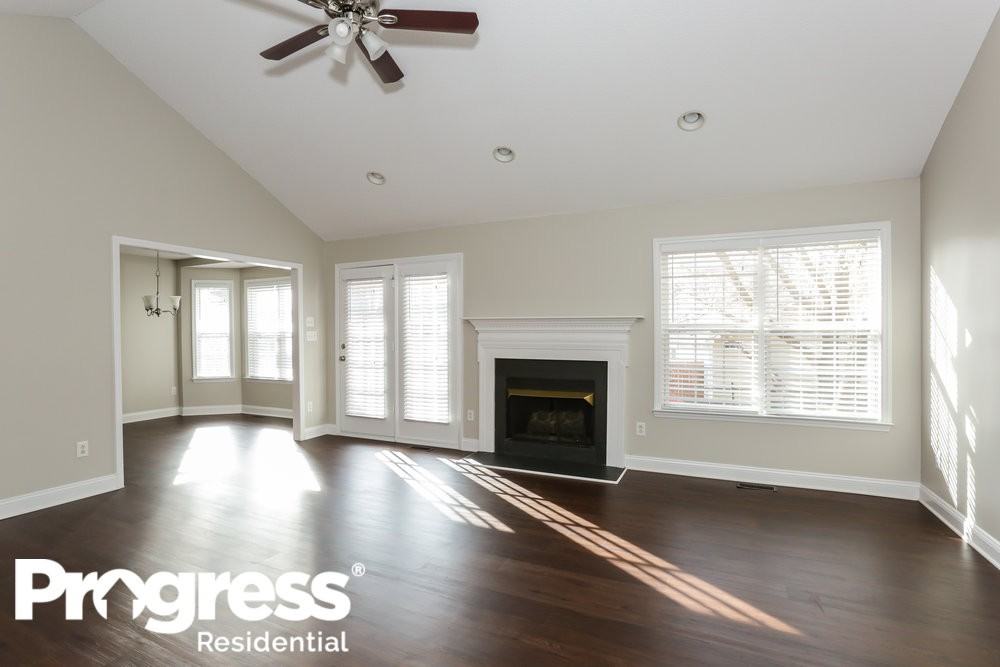 8112 Poplar Grove Cir - Photo 2 of 13