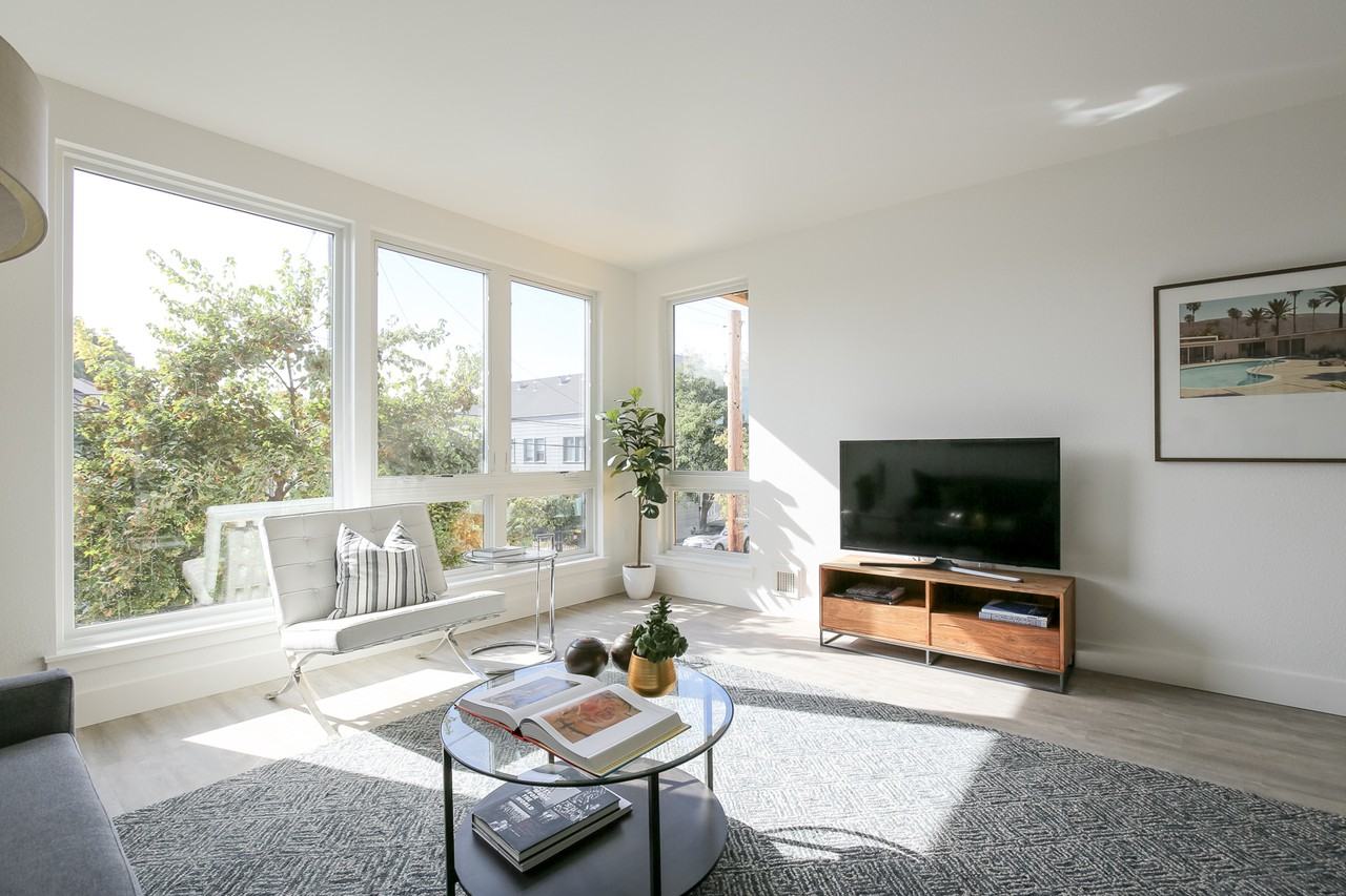 Hollis Oak - Photo 2 of 25