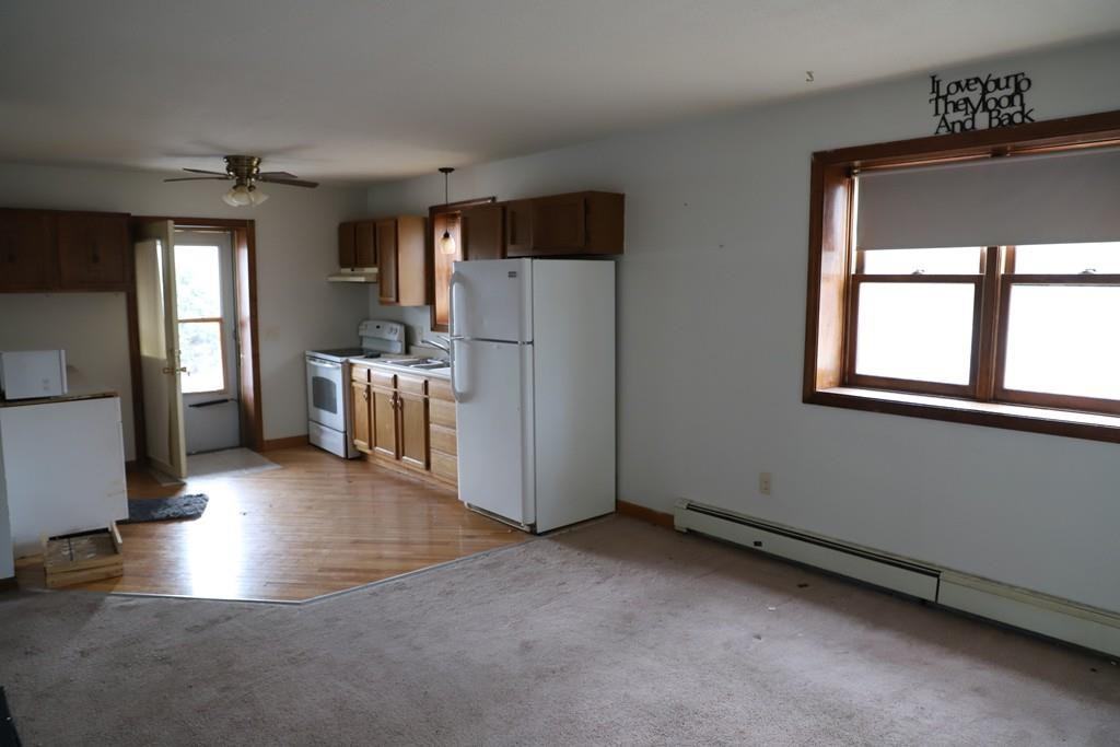 927 Springfield St #1 - Photo 3 of 6