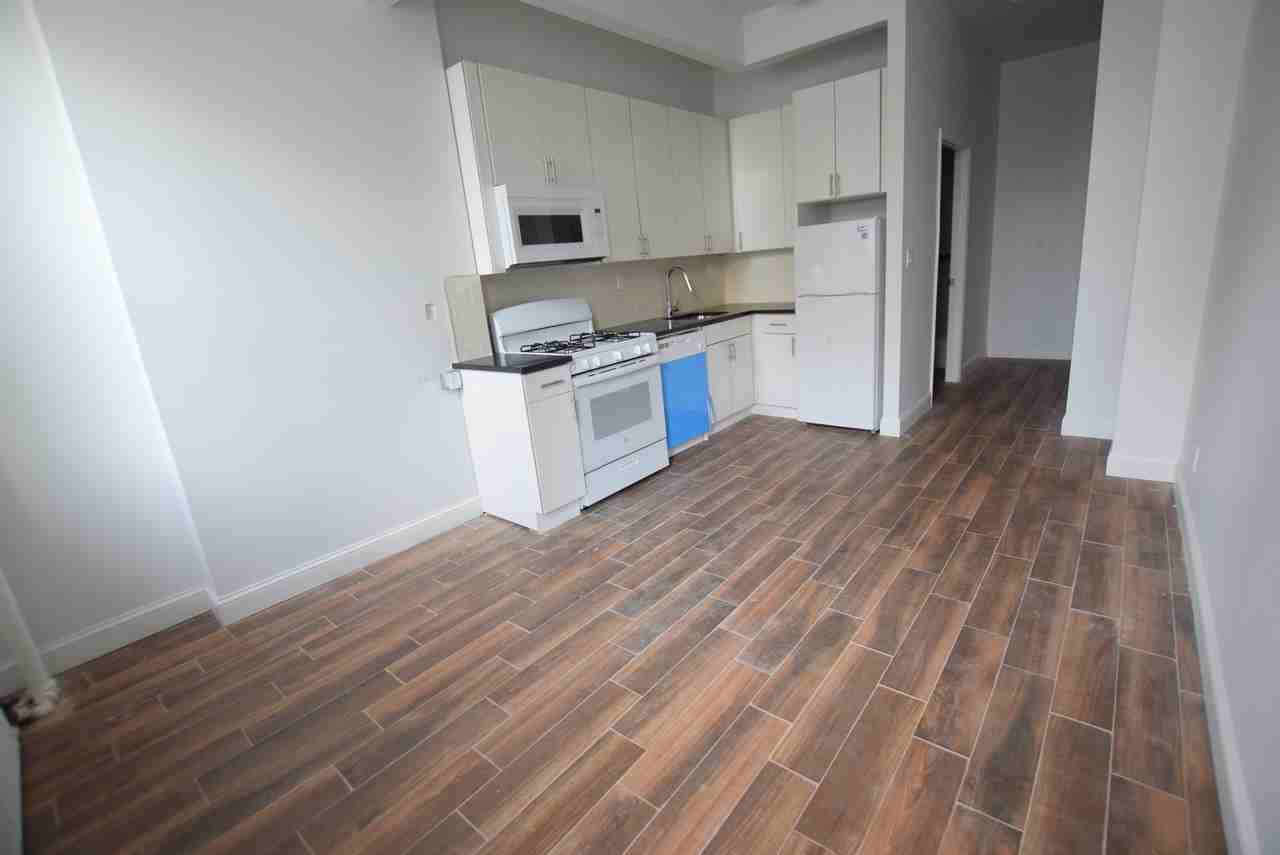 131 Wyckoff Avenue #ss