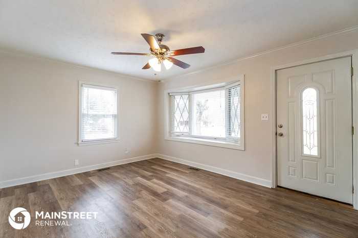 10819 Alberta Dr - Photo 2 of 15