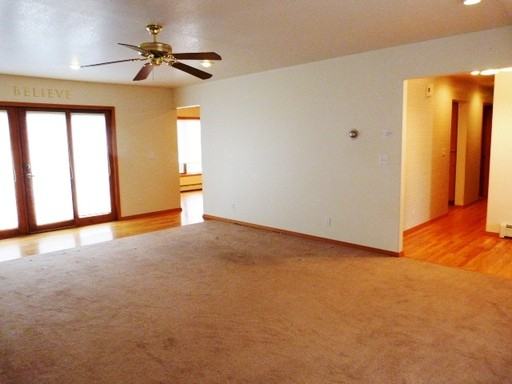 1100 College St - Photo 2 of 7