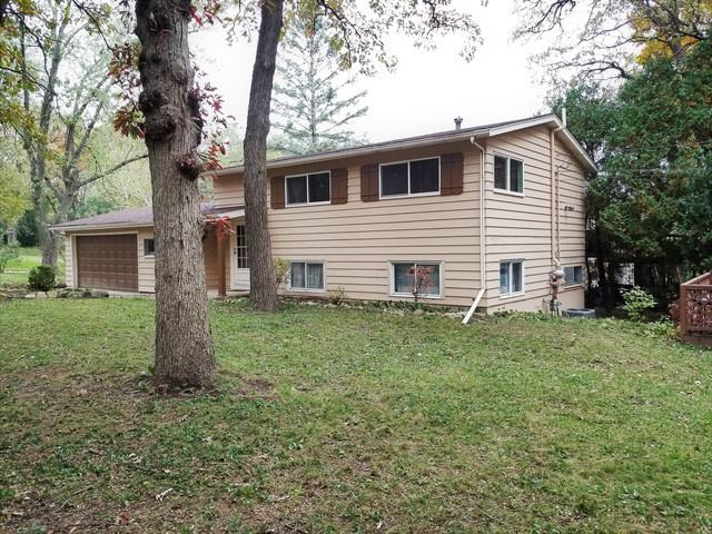111 Acorn Ln - Photo 3 of 50