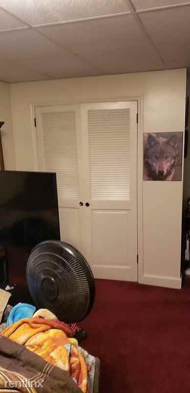 215 S Main St - Photo 2 of 12