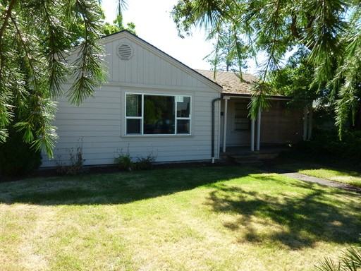 2307 Willamette St - Photo 2 of 15