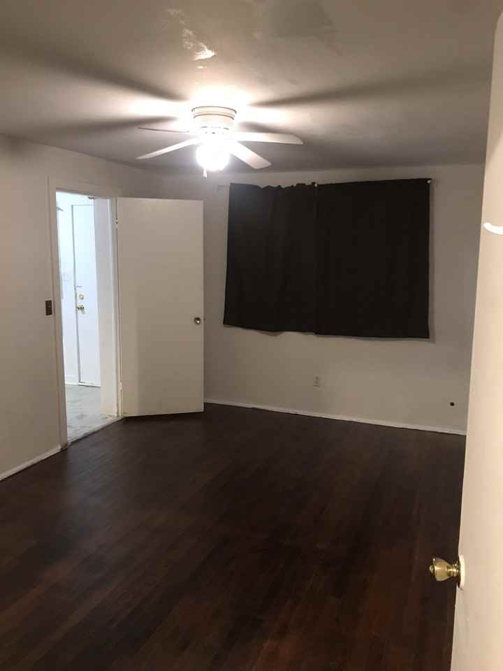 420 Bates Way - Photo 2 of 4