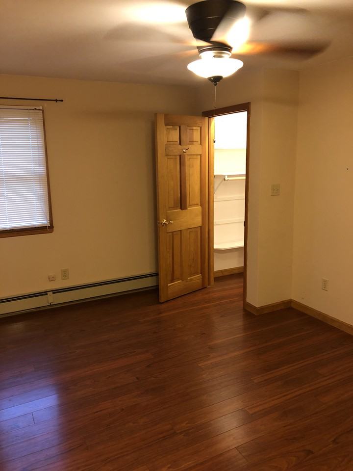 107 Woodview Ln - Photo 2 of 8