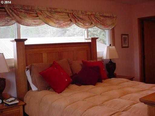 5491 SE Telegraph Rd - Photo 3 of 12