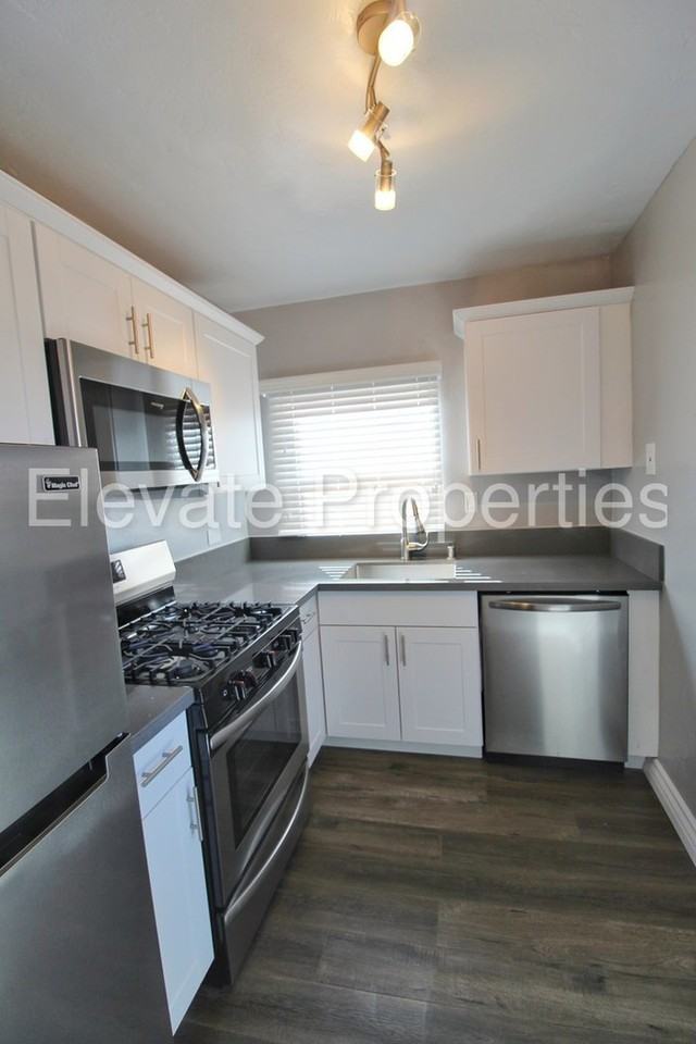 4687 Hamilton St - Photo 2 of 19