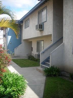 3607 Farquhar Ave - Photo 3 of 17