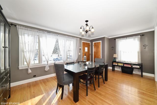 110 N Berteau Ave - Photo 3 of 17