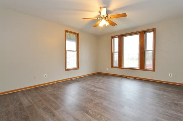 223 E Marquette St - Photo 2 of 12