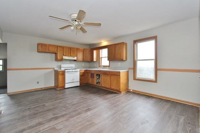 223 E Marquette St - Photo 3 of 12