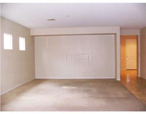 11233 Vintners Ln - Photo 3 of 5