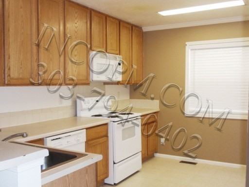 2280 S Zuni St - Photo 2 of 4