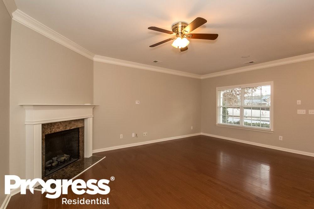 679 Providence Pl Sw - Photo 2 of 20