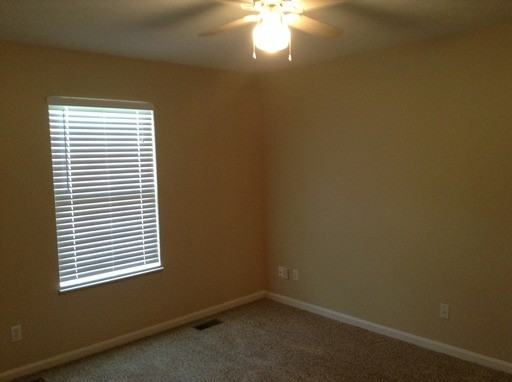 1304 Cross Creek Dr - Photo 3 of 11