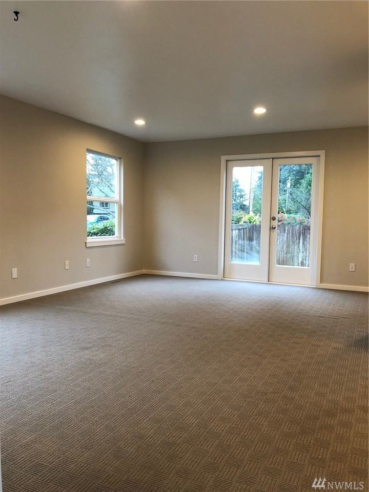 520 7th St S - Photo 3 of 10