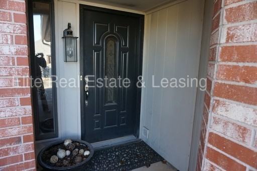 4404 Dahoon Dr - Photo 3 of 44