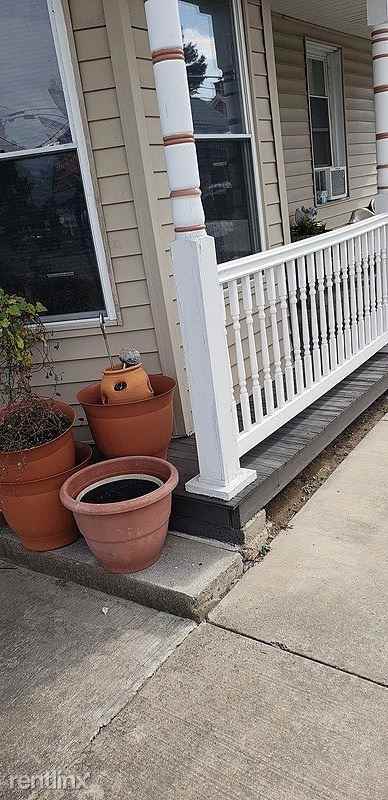 215 N Main St - Photo 3 of 10