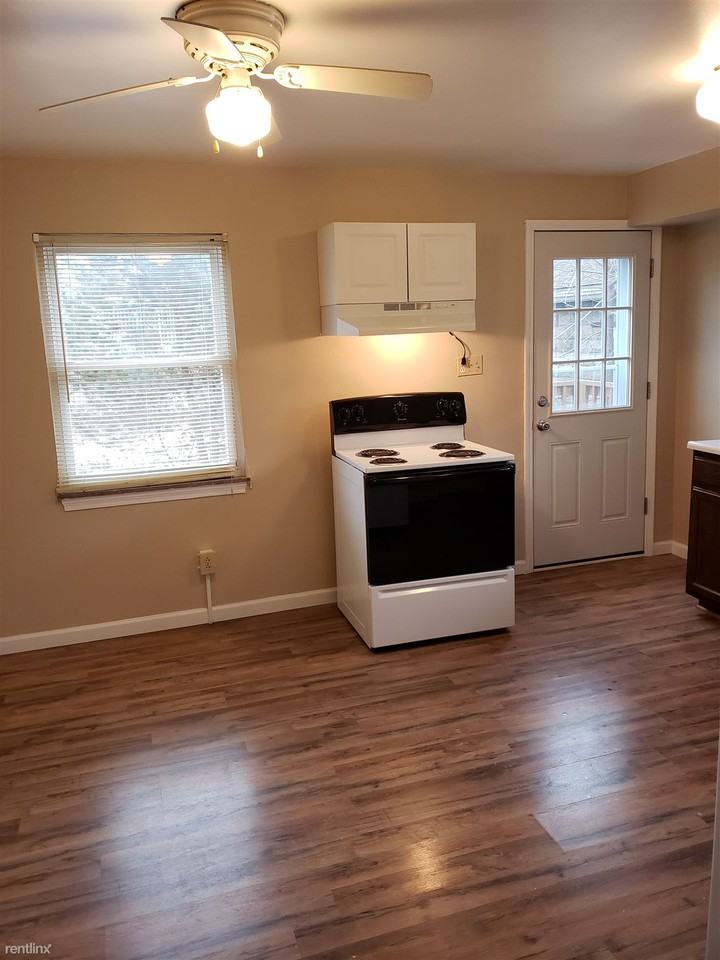 330 E Pike St - Photo 2 of 7