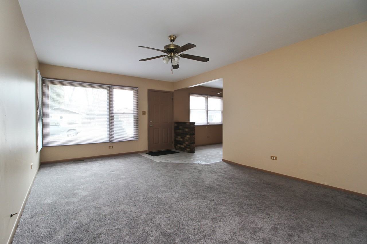 3520 Green St - Photo 2 of 10