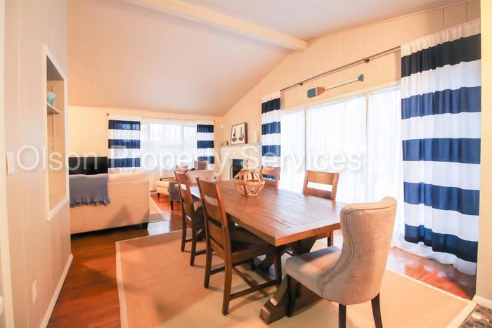 8421 Lakewood Ave - Photo 3 of 20