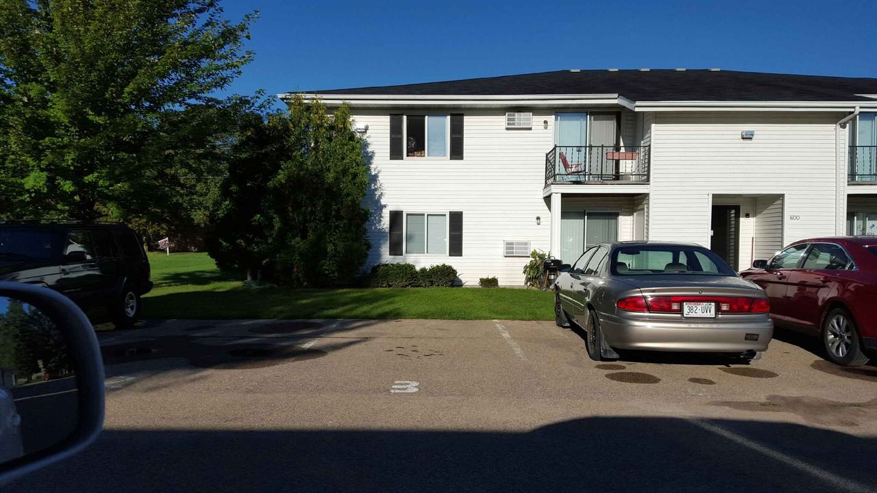 600 N Kensington Dr #7 - Photo 2 of 9