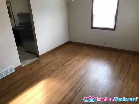 1605 E 21st St - Photo 2 of 7