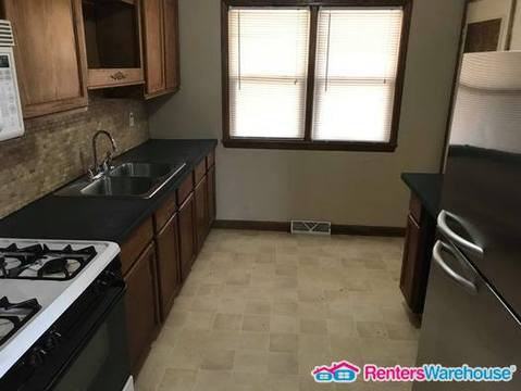 1605 E 21st St - Photo 3 of 7