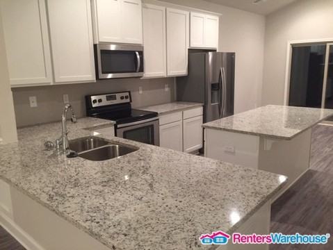 8215 NW Stone Mill Dr - Photo 3 of 17