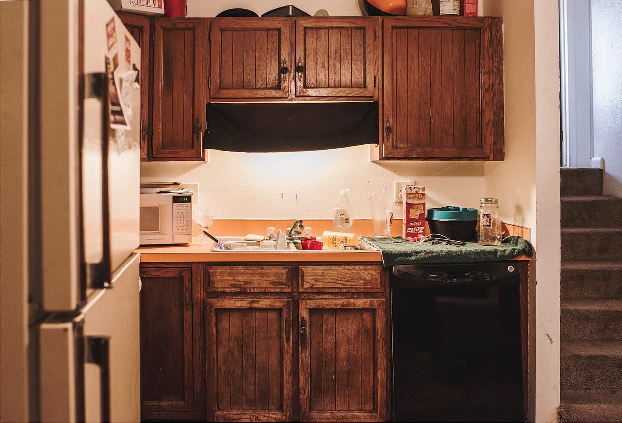 924 Glenmoor Dr - Photo 2 of 10