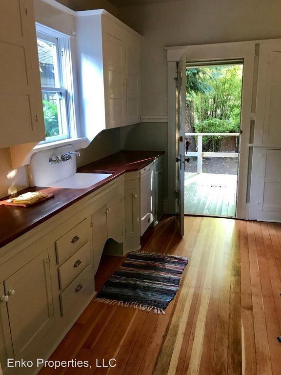 2811 SE Cesar Estrada Chavez Blvd - Photo 3 of 15