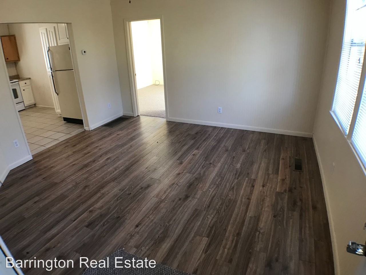 339 11th Ave NE - Photo 2 of 6