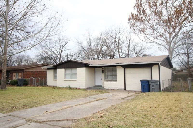 2141 Major Dr - Photo 3 of 23