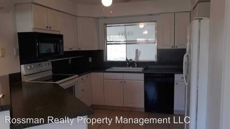 1420 Vendome Ct - Photo 3 of 14