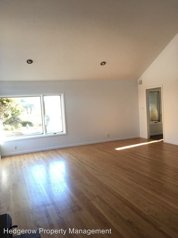 1530 Yountville Cross Rd - Photo 2 of 14
