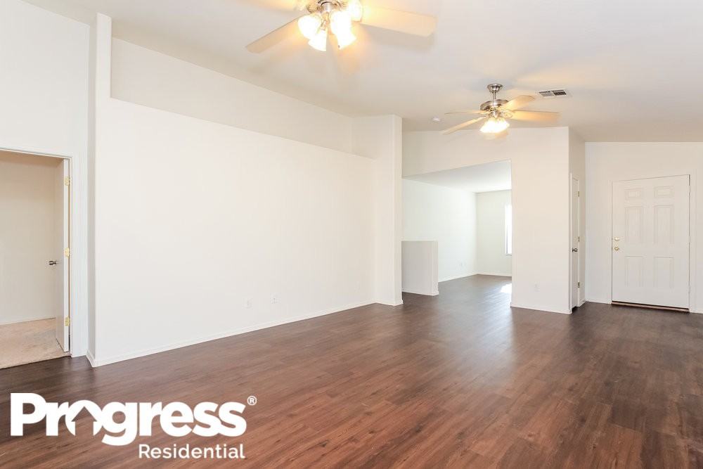 15032 W Watson Ln - Photo 2 of 19