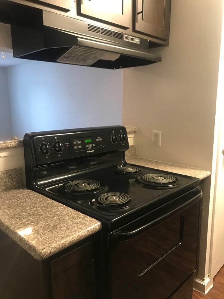 Bayou Village Apartments - Photo 6 of 39
