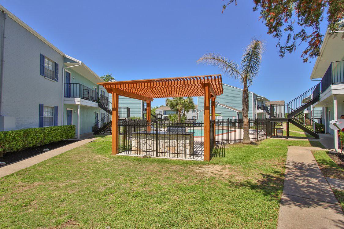 Banyan Bay Apartments - Photo 2 of 49
