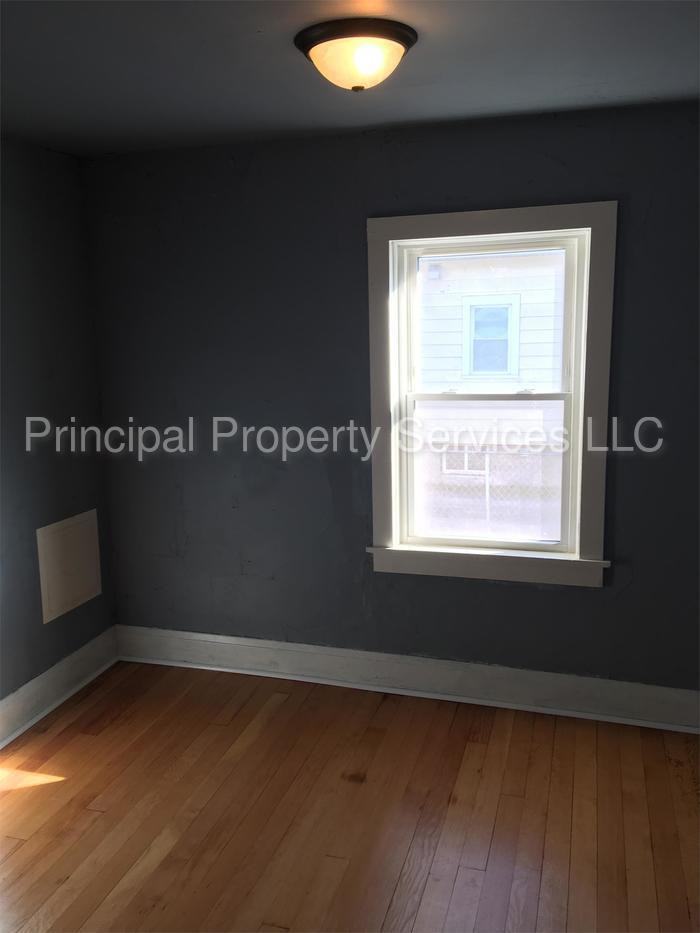 1117 Doty St - Photo 3 of 5