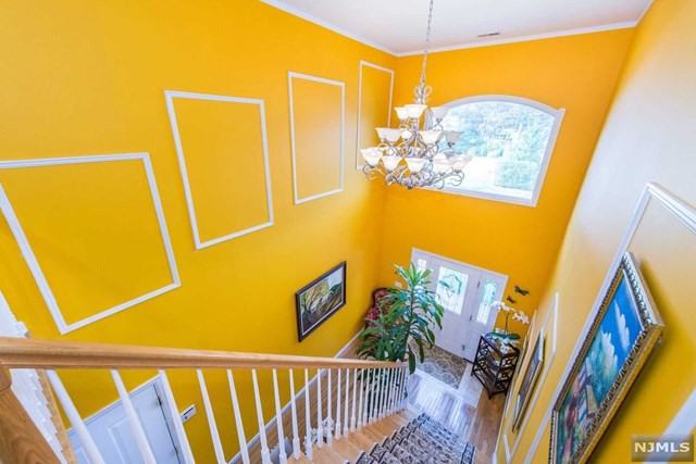 15 Laurel Ave - Photo 3 of 22