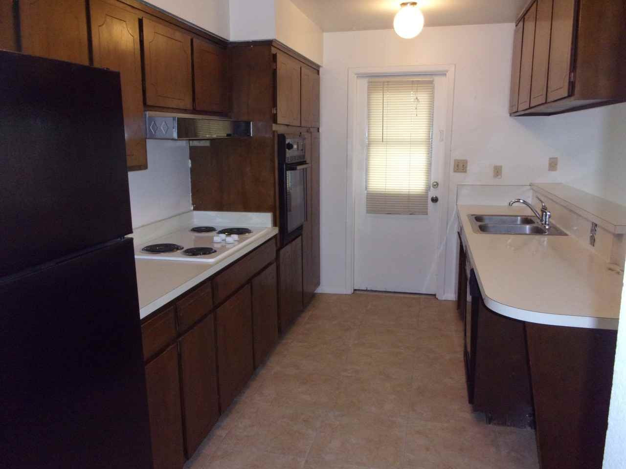 1242 E Broadmor Dr - Photo 2 of 24