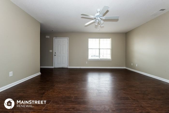 3365 Waggoner Ln - Photo 3 of 15