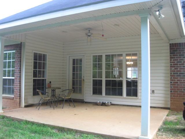 7150 Ashmoor Dr N - Photo 2 of 12