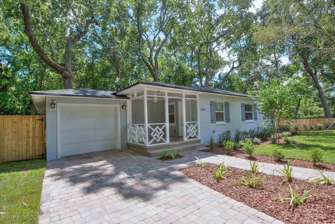 2844 Cherokee Cir S - Photo 2 of 12